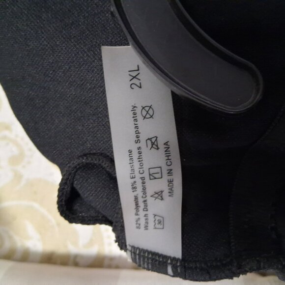 Womens Swimsuite Size xl  Black peek a boo top - Picture 3 of 4